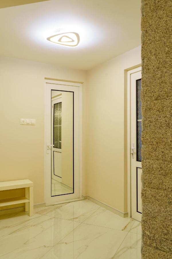 Centrally Located Apartment In Varna Exterior photo